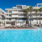 Modern Flat With 2 Bedrooms, Terrace, And Pool In Cala De Mijas アパート