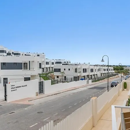 Modern Flat With 2 Bedrooms, Terrace, And Pool In Cala De Mijas * La Cala De Mijas