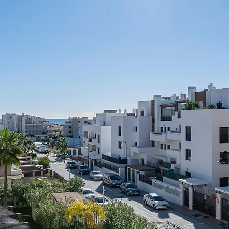 Modern Flat With 2 Bedrooms, Terrace, And Pool In Cala De Mijas Apartment *