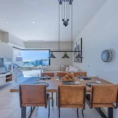 Modern Flat With 2 Bedrooms, Terrace, And Pool In Cala De Mijas La Cala De Mijas