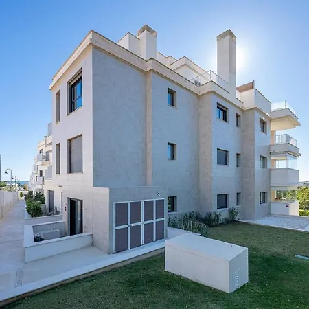 Modern Flat With 2 Bedrooms, Terrace, And Pool In Cala De Mijas Apartment
